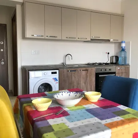 Royal Life Apartment